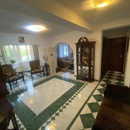 Albert 8 Apartment